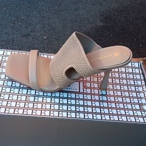 Women's Tan Heeled Sandals